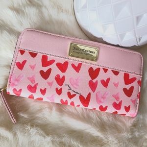 Juicy Couture 👑 Heart Wallet 💕🩷💕